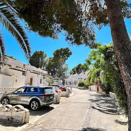 Reihenhaus Mit Garten In Moravit Moraira