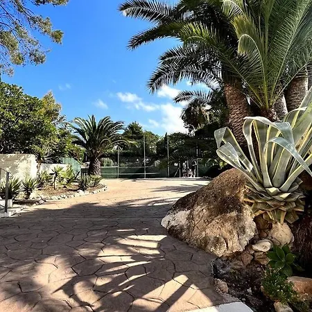 Reihenhaus Mit Garten In Moravit Moraira Daire